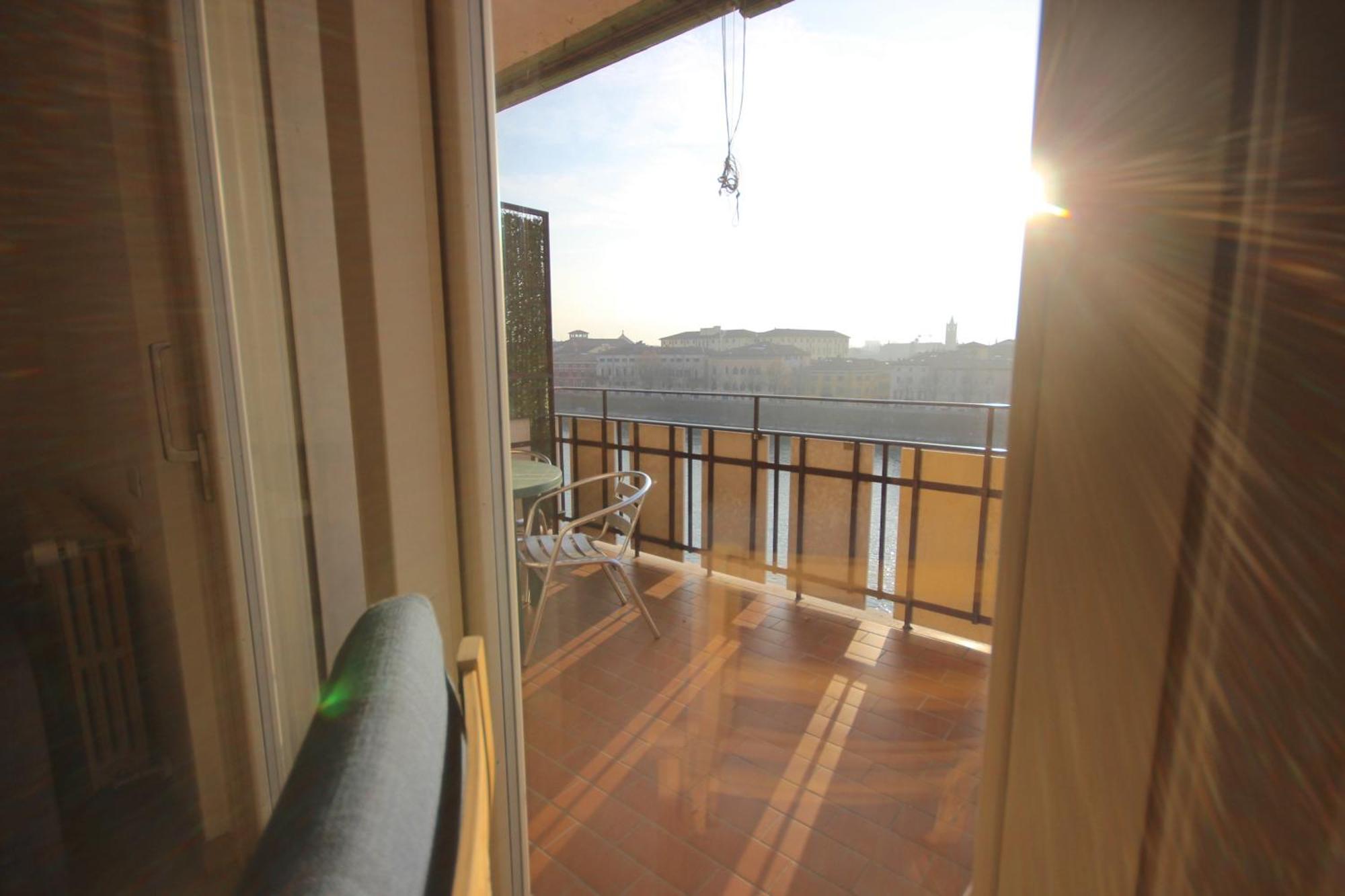 Vr Cangrande On The River Apartment Verona